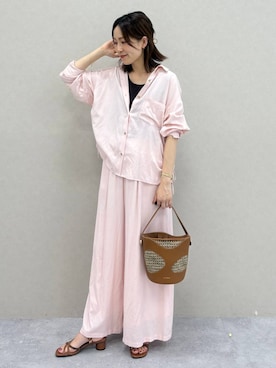 「Elura（エルーラ）のHole digging bag/640659（ハンドバッグ、ベージュ系）」を使った、ユキさん（レディース・157cm）の春コーディネート