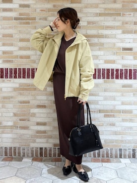「Elura（エルーラ）のリュクスラインテープBAG　L/633011（ハンドバッグ、ブラック系）」を使った、ユキさん（レディース・157cm）の春コーディネート