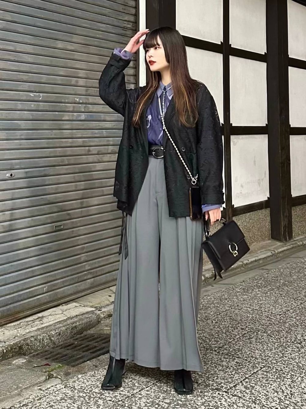 「モード、高身長、きれいめ、春コーデ、体型カバー、若見え、高見え、モテ、HARE、着痩せ・細見え」｜「HAREのトロミカタアキショートシャツ(HARE)（シャツ/ブラウス、パープル系）」を使った、marinさん（レディース・165cm）の春コーディネートの1枚目の写真