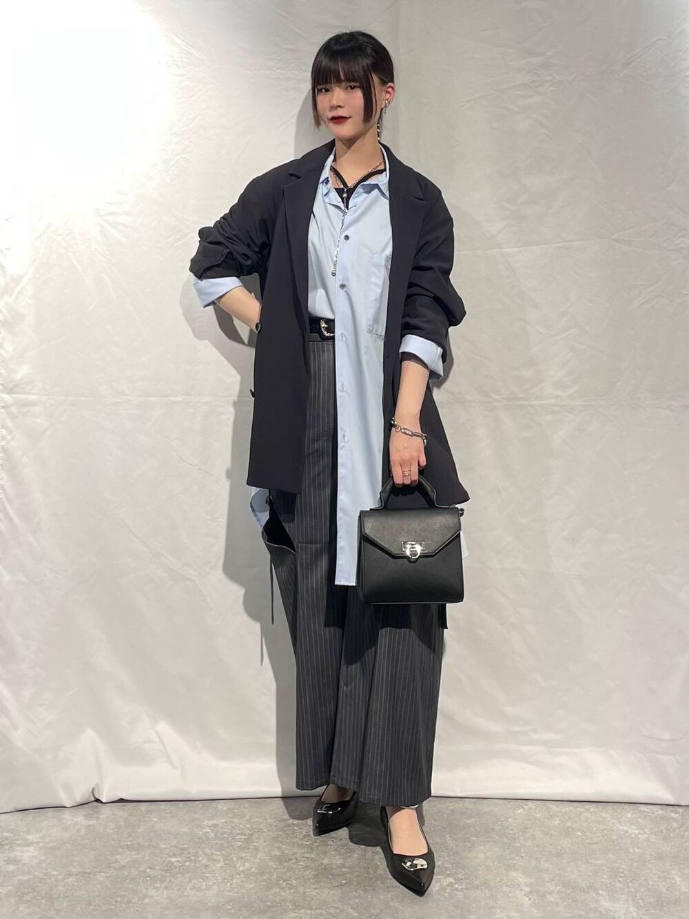 「モード、高身長、きれいめ、春コーデ、体型カバー、若見え、高見え、モテ、HARE、着痩せ・細見え」｜「HAREの【SET UP対応】カットプリーツジャケット(HARE)（テーラードジャケット、ブラック系）」を使った、marinさん（レディース・165cm）の春コーディネートの1枚目の写真