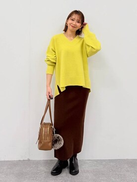 「アイテム（ボストンバッグ、イエロー系）」を使った、mikaxさん（レディース・158cm）の冬コーディネート