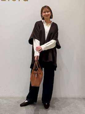 「アイテム（ポンチョ）」を使った、mikaxさん（レディース・158cm）の秋コーディネート