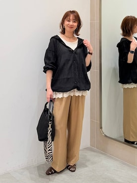 「Elura（エルーラ）の撥水ベルト2WAYトート/579691（手提包、ブラック系）」を使った、mikaxさん（レディース・158cm）の春コーディネート