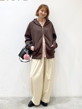 「アイテム（財布/小物）」を使った、mikaxさん（レディース・158cm）の秋コーディネート