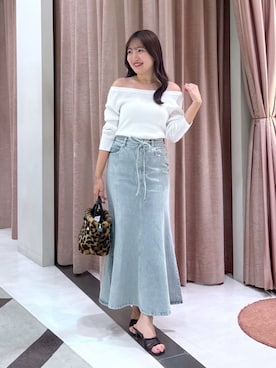 「アイテム（デニムスカート）」を使った、La boutique BonBonさん（レディース・157cm）の秋コーディネート