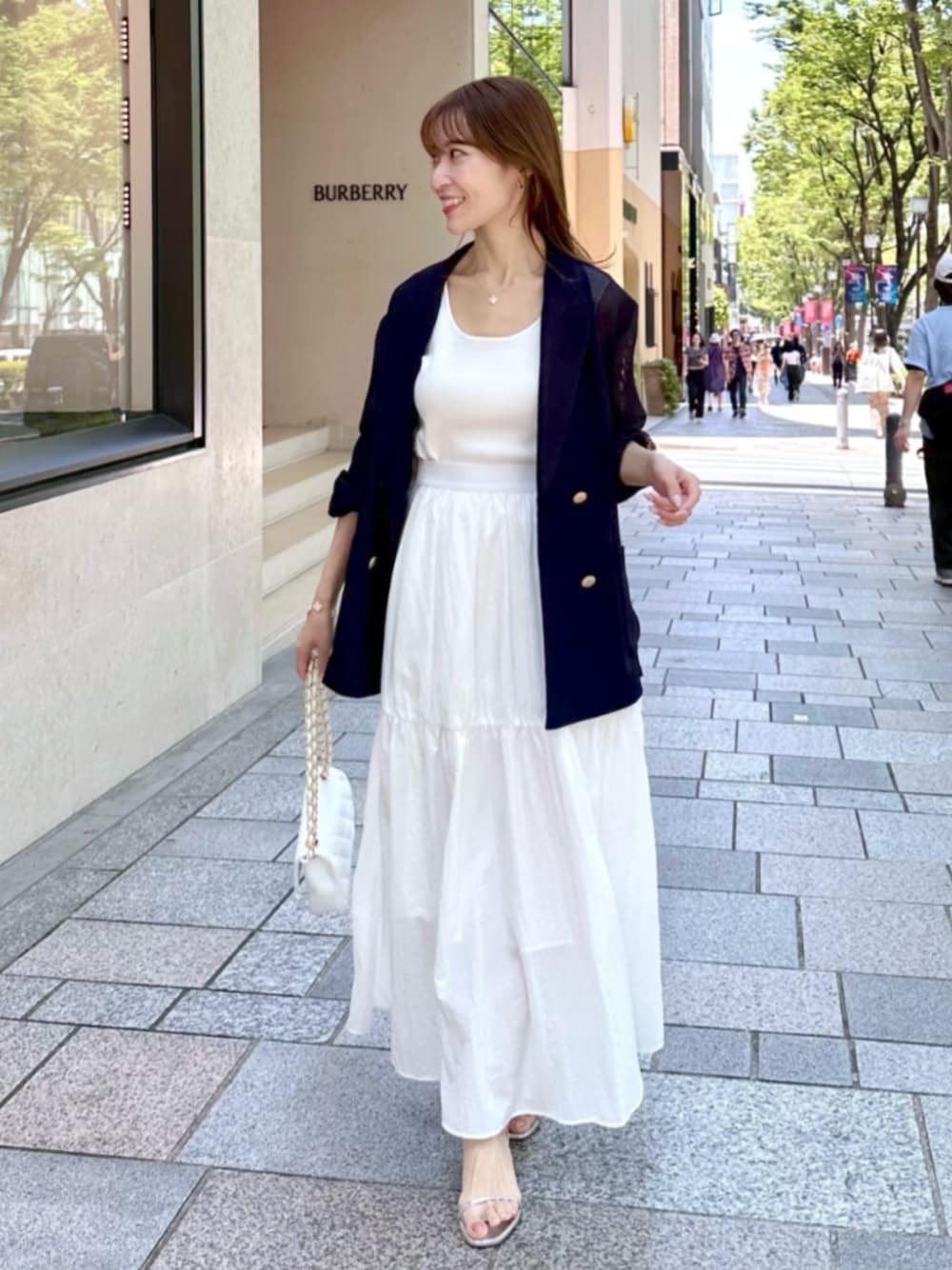 「La boutique BonBonの2WAYニットタンク（タンクトップ、ホワイト系）」を使った、La boutique BonBonさん（レディース・153cm）の夏コーディネートの1枚目の写真