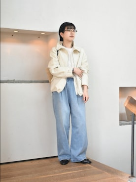 「かぐれ（カグレ）のフェードデニムイージーパンツ（デニムパンツ、ブルー系）」を使った、おふじさん（レディース・161cm）の春コーディネート