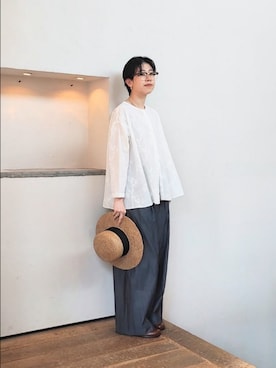 「かぐれ（カグレ）のコットンエンブロイダリーAラインシャツ（シャツ/ブラウス、ホワイト系）」を使った、おふじさん（レディース・161cm）の夏コーディネート