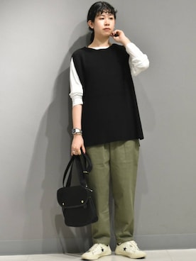 ドライコットンニットベストを使った人気ファッションコーディネート