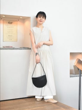 「かぐれ（カグレ）のタイプライターギャザーワンピース（ワンピース、ホワイト系）」を使った、おふじさん（レディース・161cm）の春コーディネート