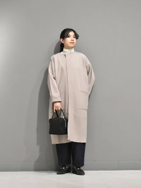 「アイテム（ノーカラーコート、グレー系）」を使った、おふじさん（レディース・161cm）の冬コーディネート
