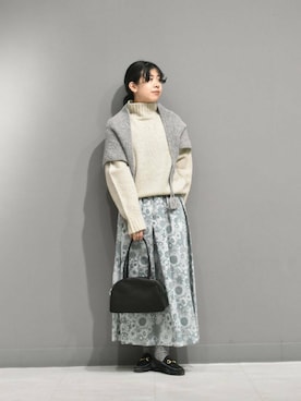 「かぐれ（カグレ）のペルータッセルストール（マフラー）」を使った、おふじさん（レディース・161cm）の冬コーディネート