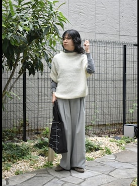 「かぐれ（カグレ）のアルパカルーズベスト（ニット/セーター）」を使った、おふじさん（レディース・161cm）の秋コーディネート