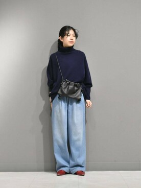 「かぐれ（カグレ）のMORMYRUS　ショルダー巾着バッグ（ショルダーバッグ）」を使った、おふじさん（レディース・161cm）の冬コーディネート