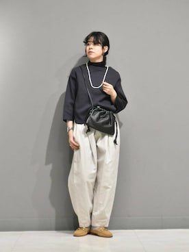 カラーコクーンパンツを使った人気ファッションコーディネート - WEAR