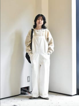 「アイテム（オールインワン・サロペット、ホワイト系）」を使った、おふじさん（レディース・161cm）の秋コーディネート