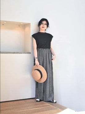 「かぐれ（カグレ）のYLEVE　SHEER SLEEVELESS PULLOVER（Tシャツ/カットソー、ブラック系）」を使った、おふじさん（レディース・161cm）の夏コーディネート