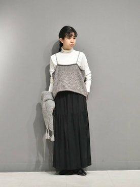 「かぐれ（カグレ）のペルータッセルストール（マフラー）」を使った、おふじさん（レディース・161cm）の秋コーディネート