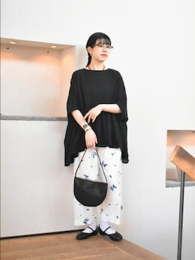 「かぐれ（カグレ）のコットンクレープギャザーブラウス（シャツ/ブラウス、ブラック系）」を使った、おふじさん（レディース・161cm）の春コーディネート