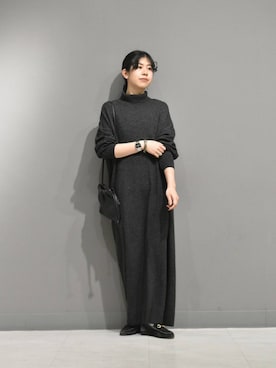 「かぐれ（カグレ）のMORMYRUS　ショルダー巾着バッグ（ショルダーバッグ）」を使った、おふじさん（レディース・161cm）の冬コーディネート