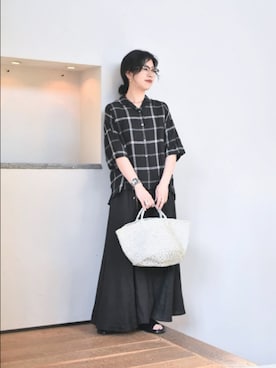 「かぐれ（カグレ）のリネンフレアスカート（スカート、ブラック系）」を使った、おふじさん（レディース・161cm）の夏コーディネート