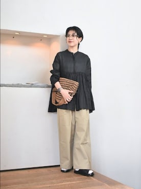 「かぐれ（カグレ）のラミーギャザーブラウス（シャツ/ブラウス、ブラック系）」を使った、おふじさん（レディース・161cm）の夏コーディネート