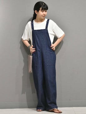 「アイテム（サロペット/オーバーオール、ブルー系）」を使った、おふじさん（レディース・161cm）の夏コーディネート