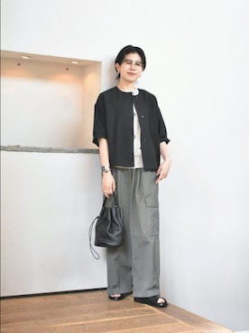 「かぐれ（カグレ）のユーティリティーイージーパンツ（その他パンツ、グリーン系）」を使った、おふじさん（レディース・161cm）の夏コーディネート