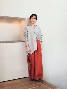 「かぐれ（カグレ）のカラーリネンクロップドパンツ（その他パンツ、レッド系）」を使った、おふじさん（レディース・161cm）の夏コーディネート