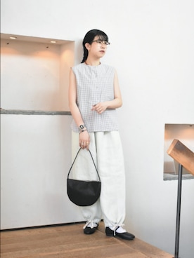 「かぐれ（カグレ）のCROWN　STRAP COURT JAZZ（バレエシューズ、ブラック系）」を使った、おふじさん（レディース・161cm）の春コーディネート