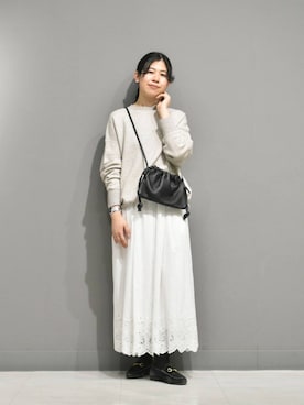 「かぐれ（カグレ）のMORMYRUS　ショルダー巾着バッグ（ショルダーバッグ）」を使った、おふじさん（レディース・161cm）の冬コーディネート