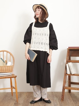 「花柄パンツ」｜いっしき🐻さん（レディース・164cm）の春コーディネート