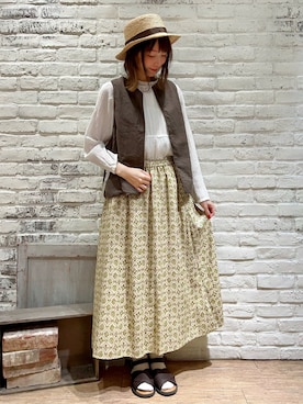 「Samansa Mos2（サマンサ モスモス）のレトロ壁紙風柄スカート（スカート）」を使った、いっしき🐻さん（レディース・163cm）の春コーディネート