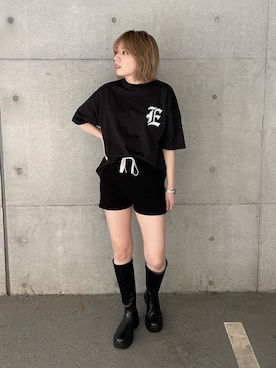 「アイテム（Tシャツ/カットソー、ブラック系）」を使った、REINAさん（レディース・158cm）の春コーディネート