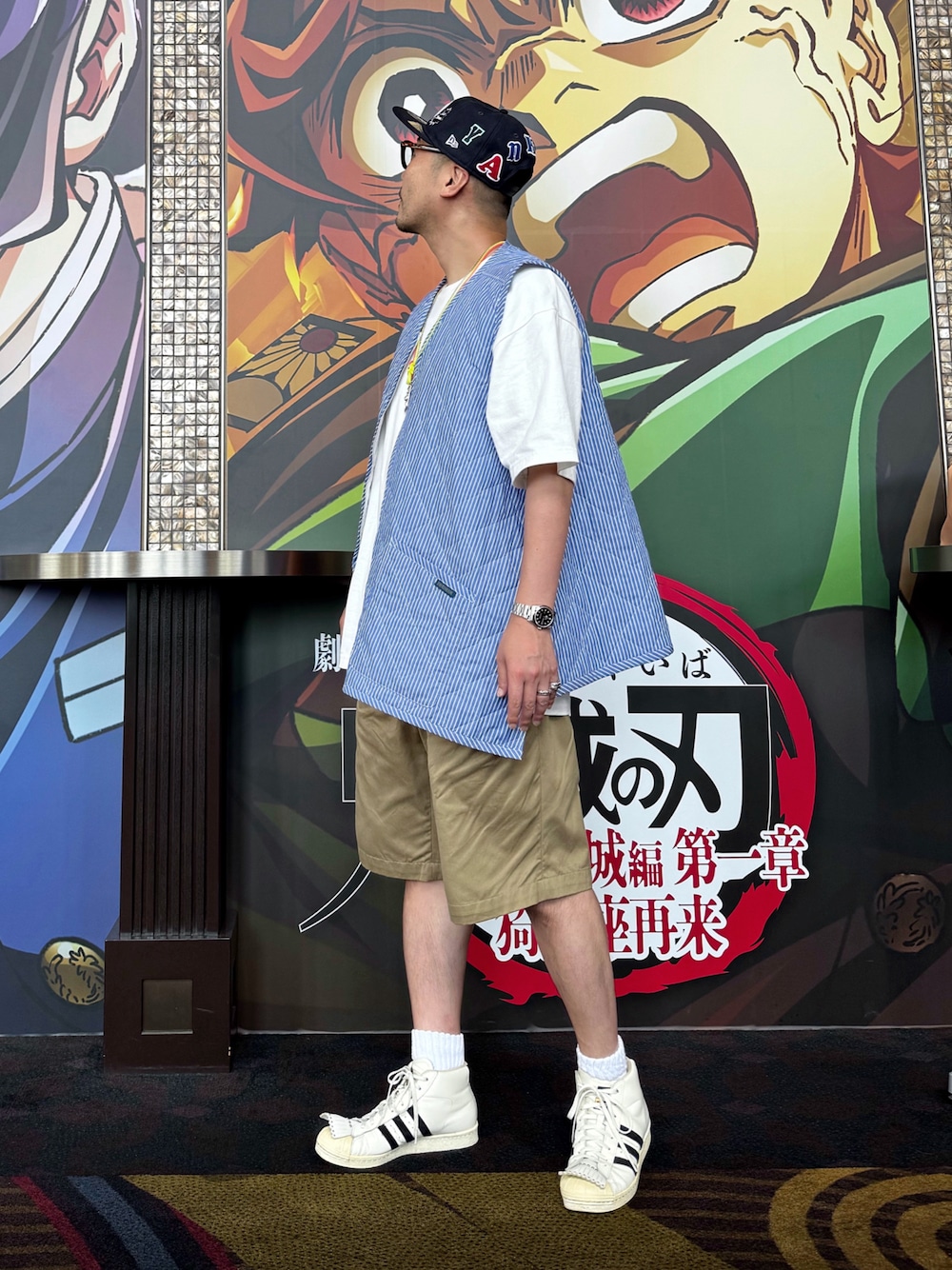 COMME des GARCONS SHIRTのベストを使った人気ファッション