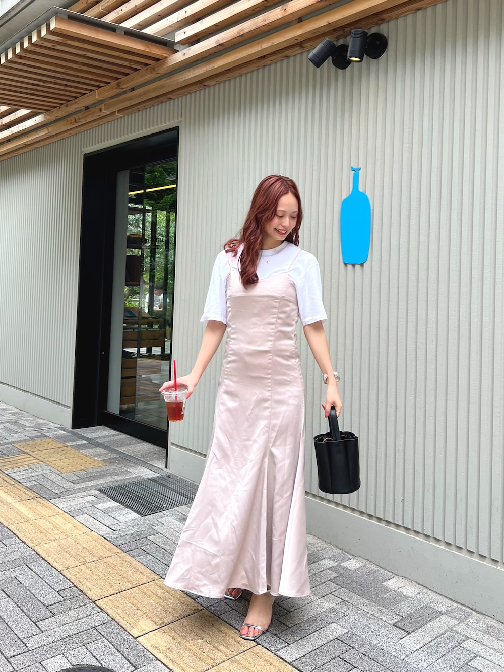 「みんなの白Tフェス、着回しコーデ、休日スタイル、プチプラ、淡色コーデ、ワンピース、韓国ファッション、お出かけコーデ、キャミワンピ、オフィスカジュアル、アツいコーデ全部見せ、今日のコスメと服」｜「maisoncouleurのアイテム（バッグ、ブラック系）」を使った、maiさん（レディース・162cm）の夏コーディネートの1枚目の写真