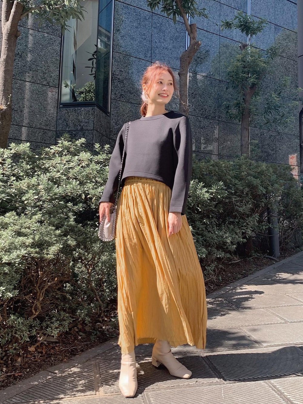 「だから秋服が好き、秋冬コーデ、秋コーデ、きれいめカジュアル、GRL、セットアップ、休日スタイル、スウェット、ダンボール素材、ワンピース、ゆるコーデ、ブラックコーデ、オトナ女子、シンプル、ショート丈トップス」｜「COTORICAのダンボールドッキングワンピース（ワンピース、ブラック系）」を使った、maiさん（レディース・162cm）の秋コーディネートの1枚目の写真