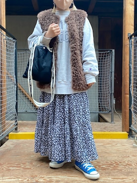 「アイテム（ベスト、ブラウン系）」を使った、優さん（レディース・147cm）の春コーディネート