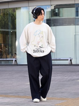 「アイテム（PC・スマホグッズ/家電）」を使った、neederさん（メンズ・165cm）の秋コーディネート