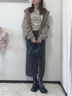 「アイテム（パーカー）」を使った、紗衣さん（レディース・158cm）の秋コーディネート