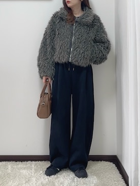 「アイテム（スウェットパンツ）」を使った、紗衣さん（レディース・158cm）の秋コーディネート