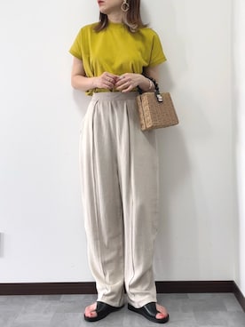 「アイテム（かごバッグ）」を使った、紗衣さん（レディース・158cm）の夏コーディネート
