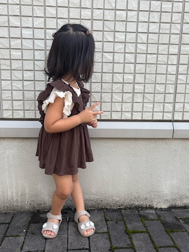 「アイテム（サンダル）」を使った、そっちゃんさん（キッズ・70cm）の秋コーディネート