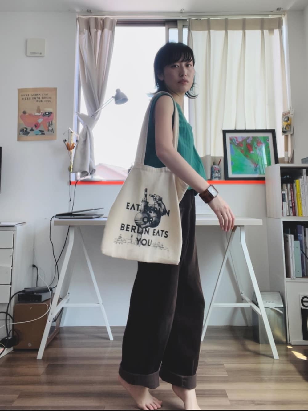 「MACKINTOSH PHILOSOPHYのGREY LABEL シンチバックコーデュロイパンツ（その他パンツ、ブラウン系）」を使った、.^.さん（レディース・155cm）の春コーディネートの1枚目の写真