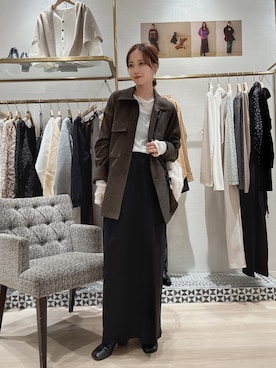 「アイテム（チョーカー）」を使った、AYAKAさん（レディース・159cm）の秋コーディネート