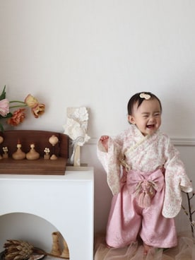 「SweetMommy（スウィートマミー）の3WAY ダブルガーゼ　2ピース袴ロンパース タッセルクリップ付き [ひな祭り] ［トワルドジュイ/ミモザ柄］ [誕生日 記念日 お食い初め お宮参り]（着物、ピンク系）」を使った、sweet mommyさん（レディース・159cm）の冬コーディネート