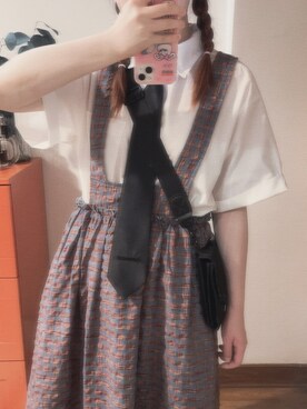 「MONO-MART（モノマート）のアイテム（シャツ/ブラウス、ホワイト系）」を使った、bananananaxxxさん（レディース・158cm）の秋コーディネート