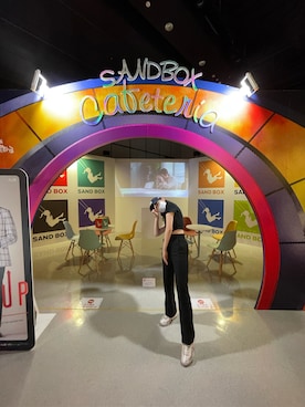 「NIKE（ナイキ）のアイテム（スニーカー、ベージュ系）」を使った、Riho さん（レディース・160cm）の秋コーディネート
