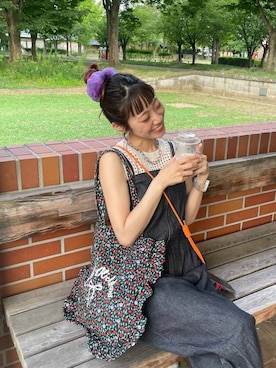 「LOWRYS FARM（ローリーズファーム）のオーガンジーシュシュ（ヘアゴム）」を使った、さとめぐさん（レディース・159cm）の夏コーディネート