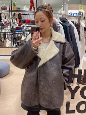 「アイテム（ムートンコート）」を使った、さとめぐさん（レディース・159cm・20代）の冬コーディネート